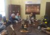 EQUIPE REUNIDA NO TREZE DESTA QUARTA-FEIRA