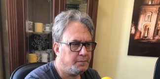 PROFESSOR PEDRO MOACYR LANÇA SEU LIVRO NO TREZE