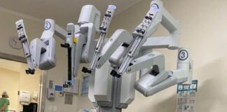 DR. SAULO RECUERO, PRIMEIRO MÉDICO DO INTERIOR DO ESTADO A REALIZAR CIRURGIAS POR ROBÔ