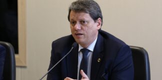 MINISTRO TARCÍSIO DE FREITAS ELOGIA PROGRAMA DE INFRAESTRUTURA DO BRASIL – Podcast