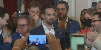 EDUARDO LEITE RENUNCIA AO CARGO DE GOVERNADOR DO RIO GRANDE DO SUL