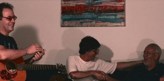 ARTIGO – ENTRE O BULE MONSTRO E A PRAÇA DOS ENFORCADOS