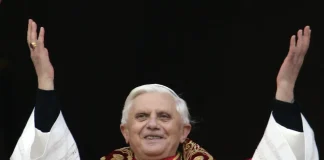 ARTIGO: BENTO XVI – UMA LUZ PRÓPRIA NA SANTA SÉ – 2005