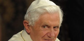 MORRE BENTO XVI