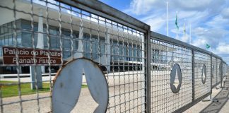 ARTIGO – AS GRADES DO PLANALTO