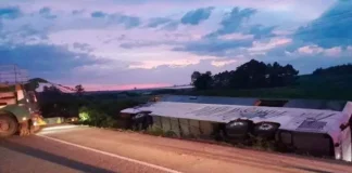 ACIDENTE COM ONIBUS DE TURISMO EM PELOTAS DEIXA PELO MENOS DUAS MORTES