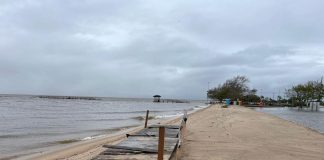 TRAPICHE DO LARANJAL FOI LEVADO PELAS ÁGUAS