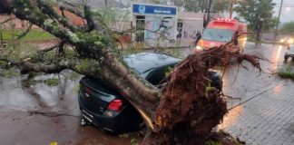MAIS DESTRUIÇÃO EM DECORRÊNCIA DO CLIMA NO RS
