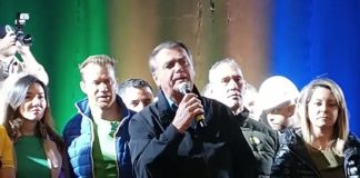 EX-PRESIDENTE JAIR BOLSONARO FEZ CAMPANHA EM PELOTAS NESTA QUINTA-FEIRA