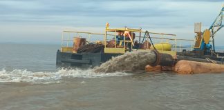 EM ANDAMENTO A DRAGAGEM EMERGENCIAL DO CANAL DE ITAPUÃ