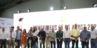 FEDERARROZ HOMENAGEIA PESSOAS E ENTIDADES COM A TRADICIONAL ENTREGA DA PÁ DO ARROZ