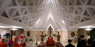 EXÉQUIAS DO PAPA FRANCISCO: SÁBADO NA PRAÇA SÃO PEDRO – Atualizada às 10h30min