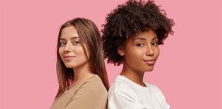 DOS CACHOS AO LISO NATURAL: QUAL CREME PARA PENTEAR COMBINA COM SEU CABELO?