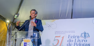 FEIRA DO LIVRO É OFICIALMENTE ABERTA